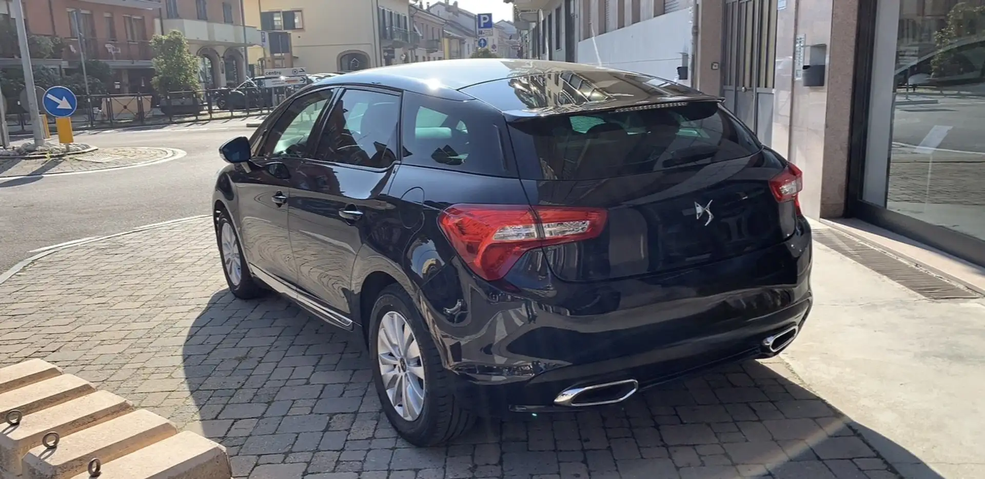 DS Automobiles DS 5 blue hdi 1600 - 1
