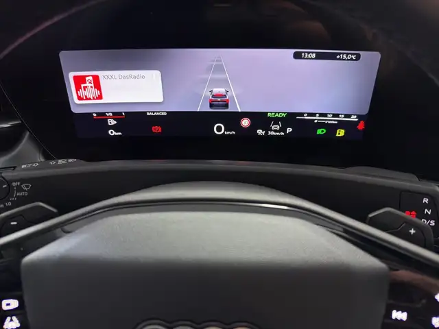 Audi Q3 view 9