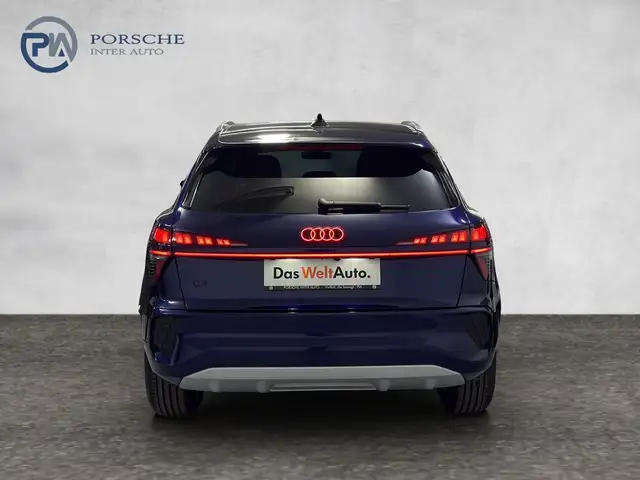 Audi Q3 view 5
