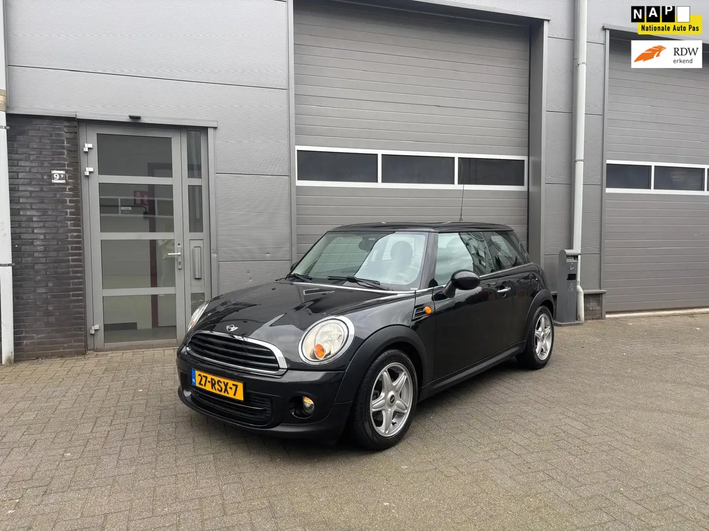 MINI One Mini 1.6 MINIMALIST Business Line Zwart - 1