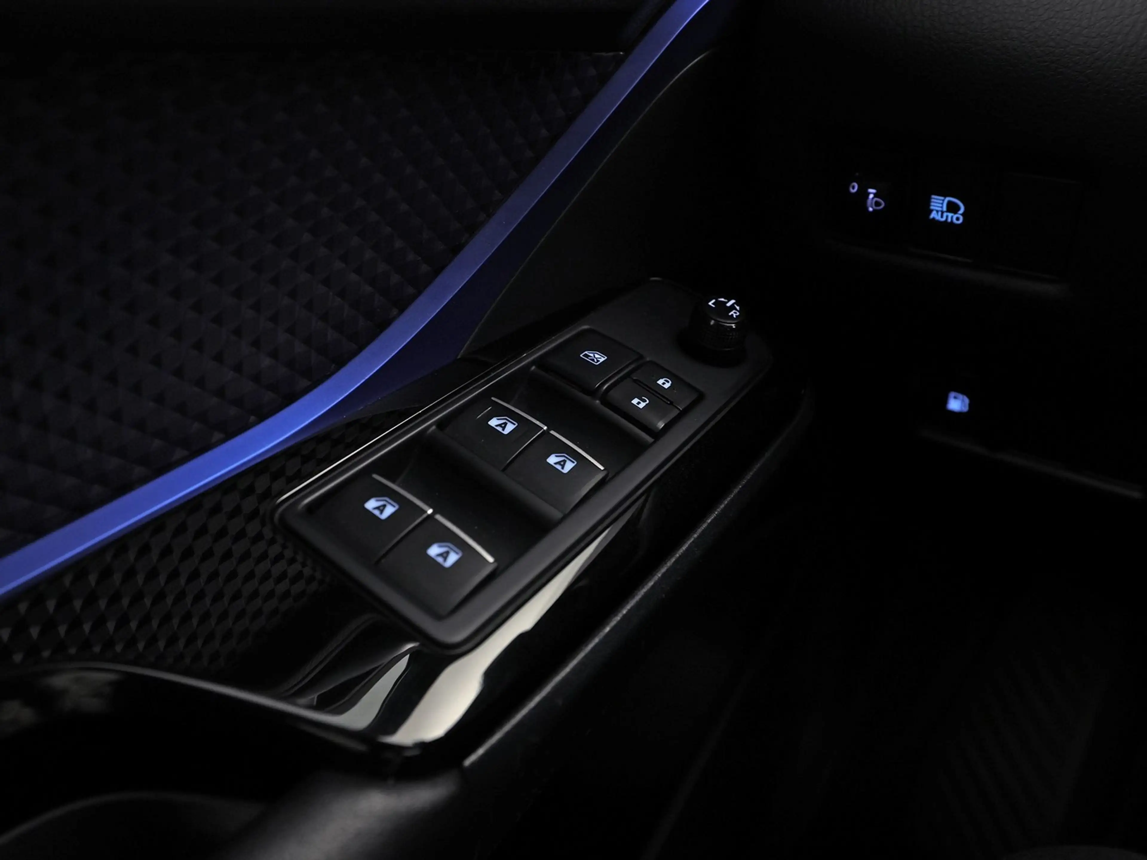 Toyota C-HR 1.8 Hybrid Bi-Tone Dynamic Automaat (NAVIGATIE, CA — photo 25