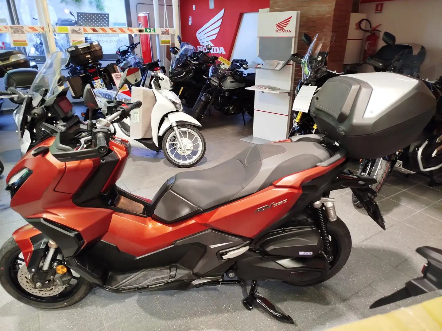 Honda ADV 350 ADV 350 '23 Rosso - 2