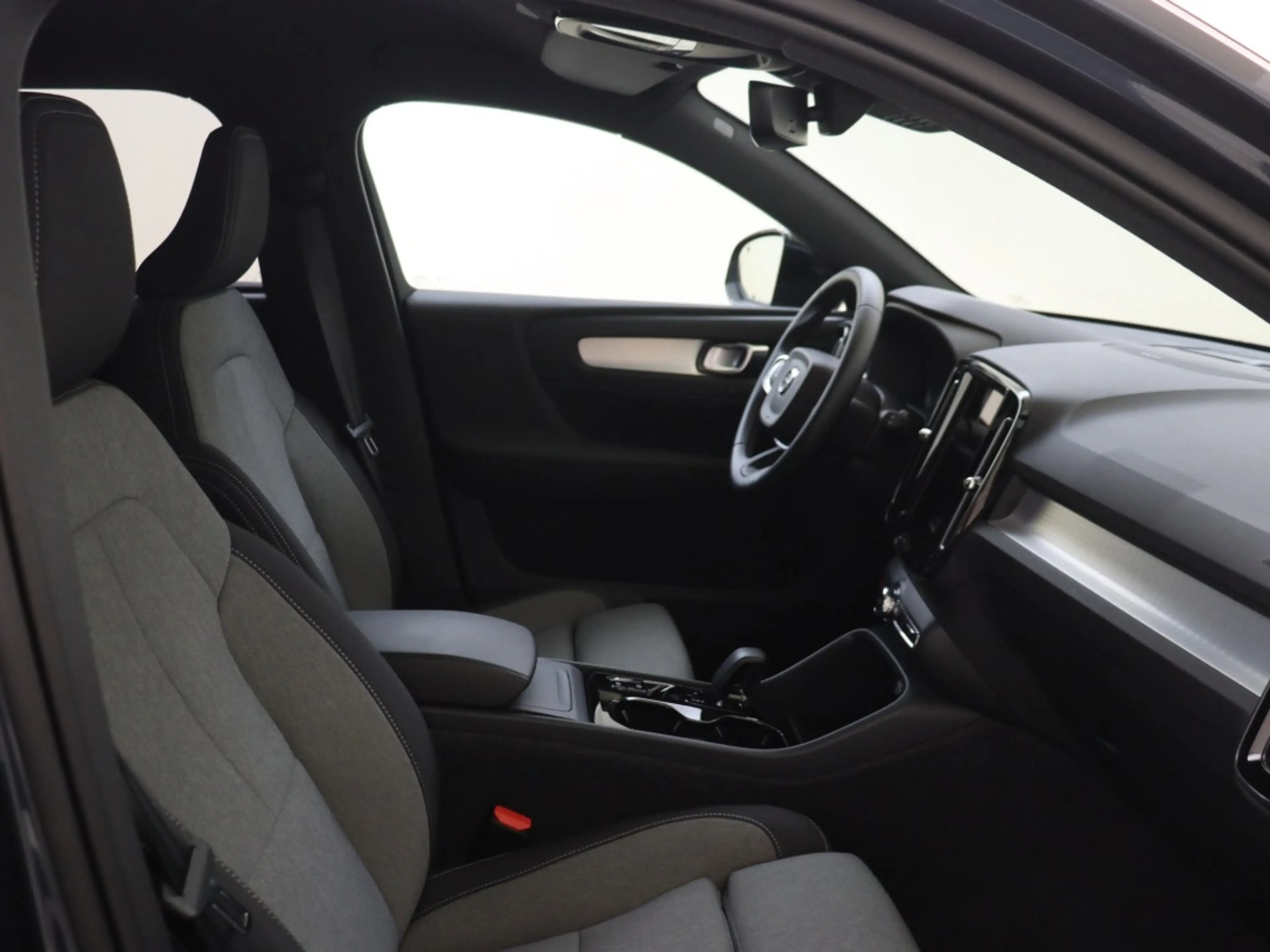 Volvo XC40 B4 Plus Dark | Trekhaak | Stoel en Stuurverwarming — photo 12