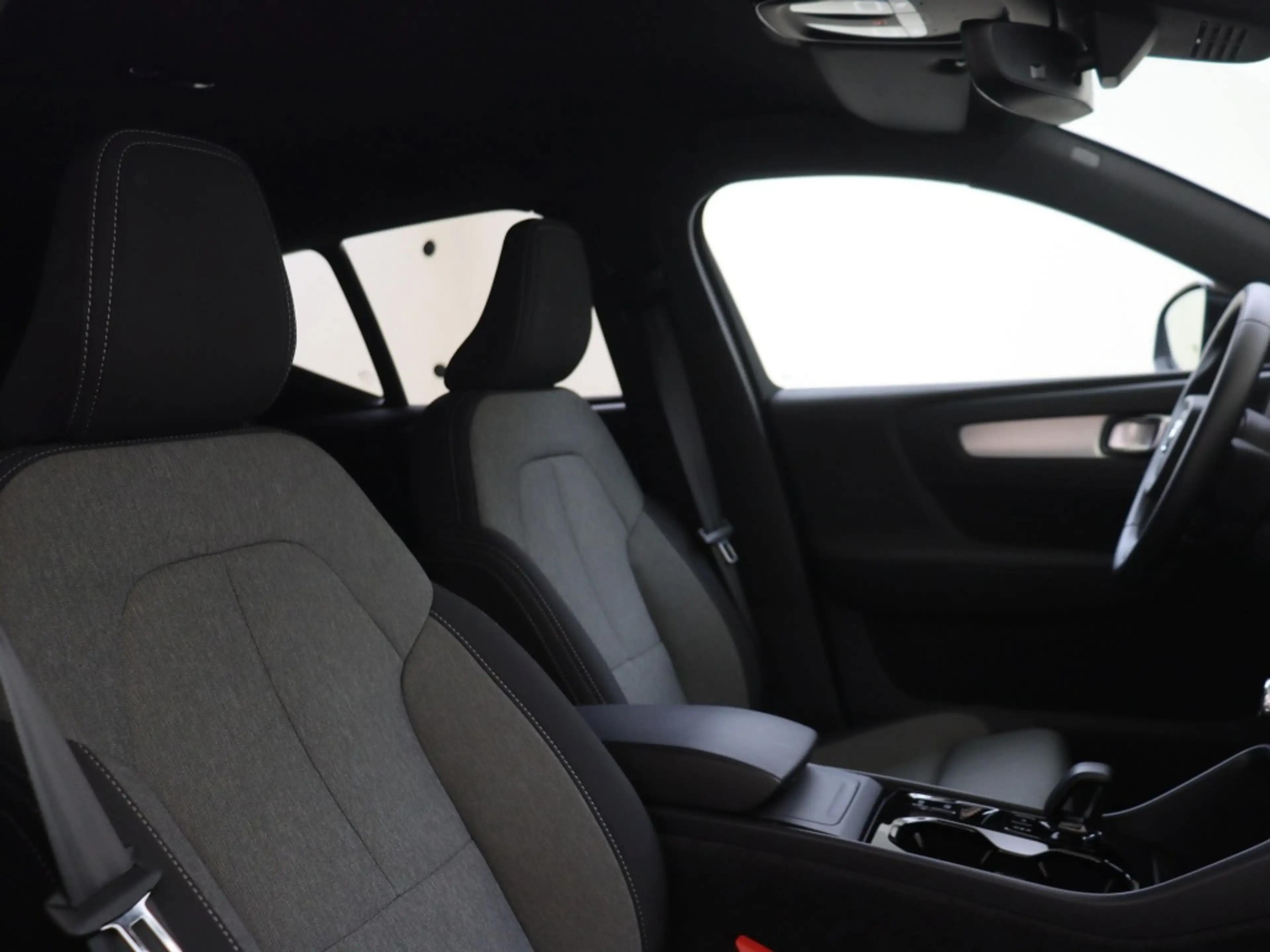 Volvo XC40 B4 Plus Dark | Trekhaak | Stoel en Stuurverwarming — photo 14