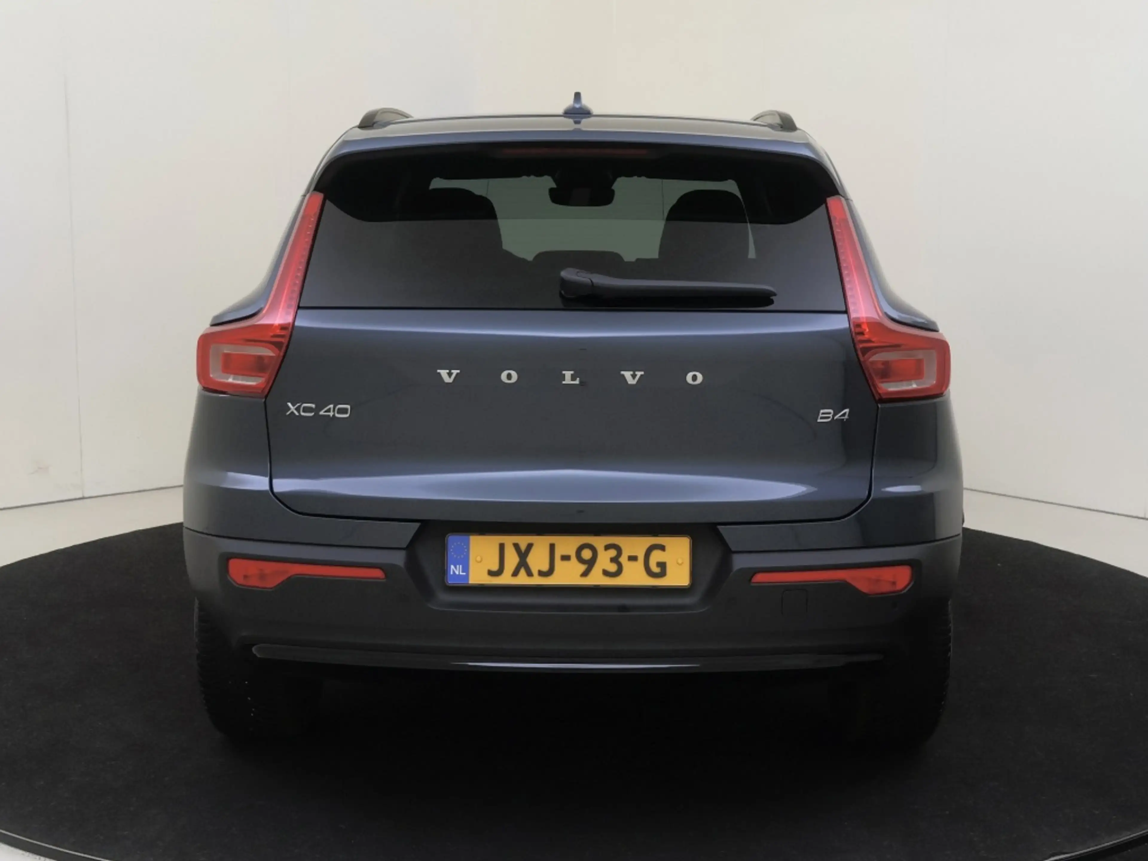 Volvo XC40 B4 Plus Dark | Trekhaak | Stoel en Stuurverwarming — photo 5