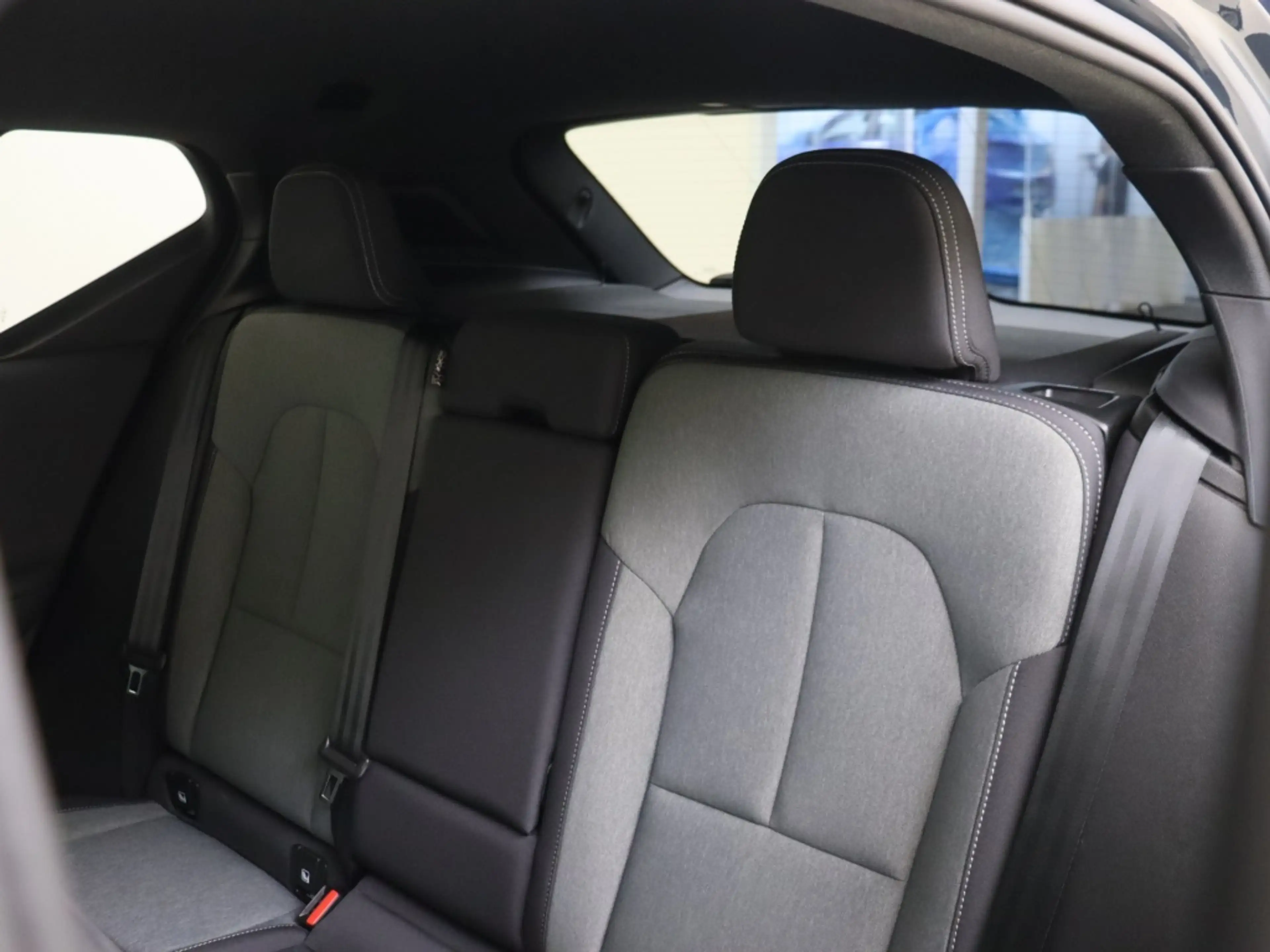 Volvo XC40 B4 Plus Dark | Trekhaak | Stoel en Stuurverwarming — photo 7