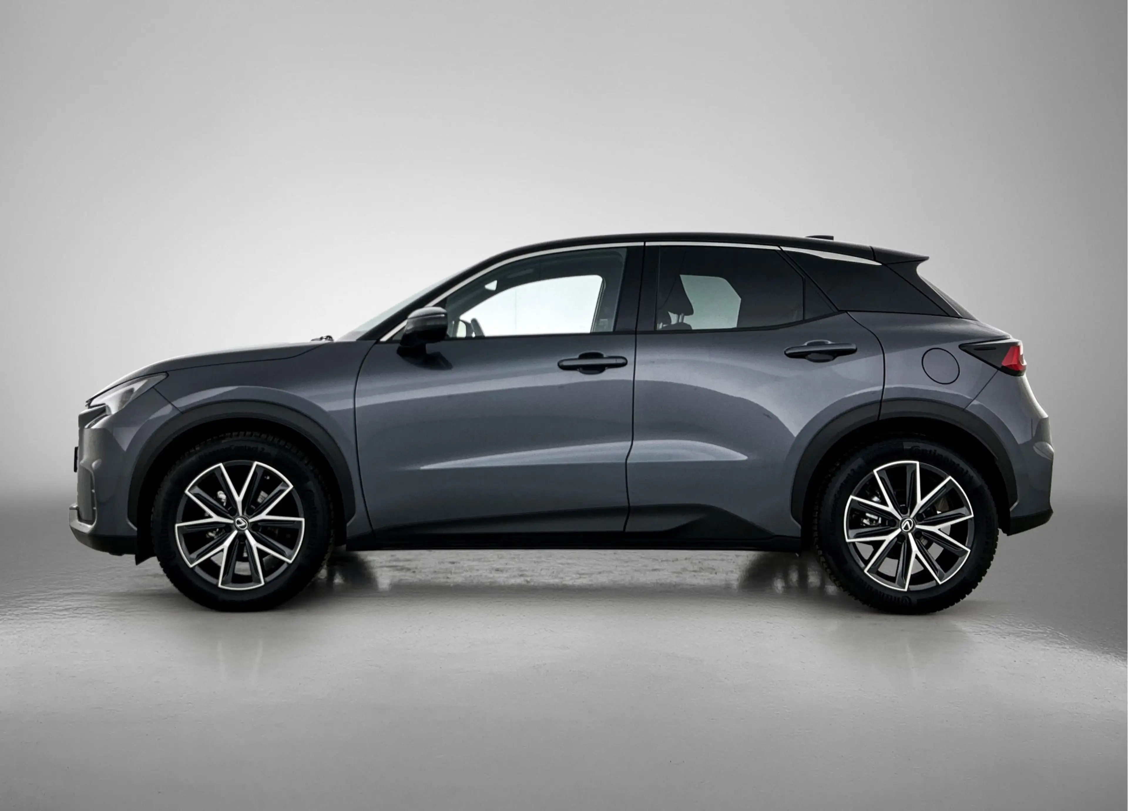 Lexus LBX Cool 2WD | Elektrische stoel met geheugen | Bi-Ton — photo 3