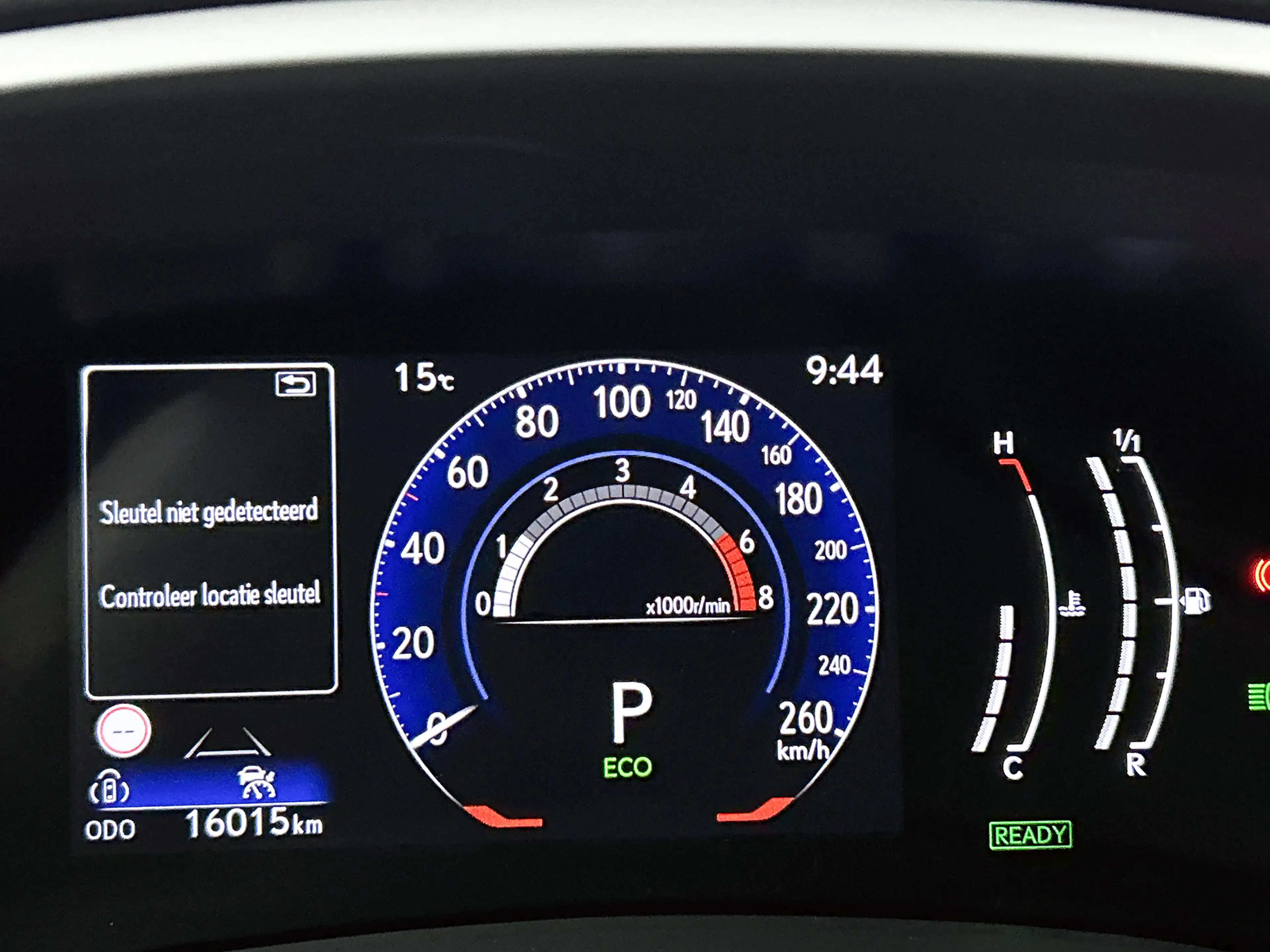 Lexus LBX Cool 2WD | Elektrische stoel met geheugen | Bi-Ton — photo 5