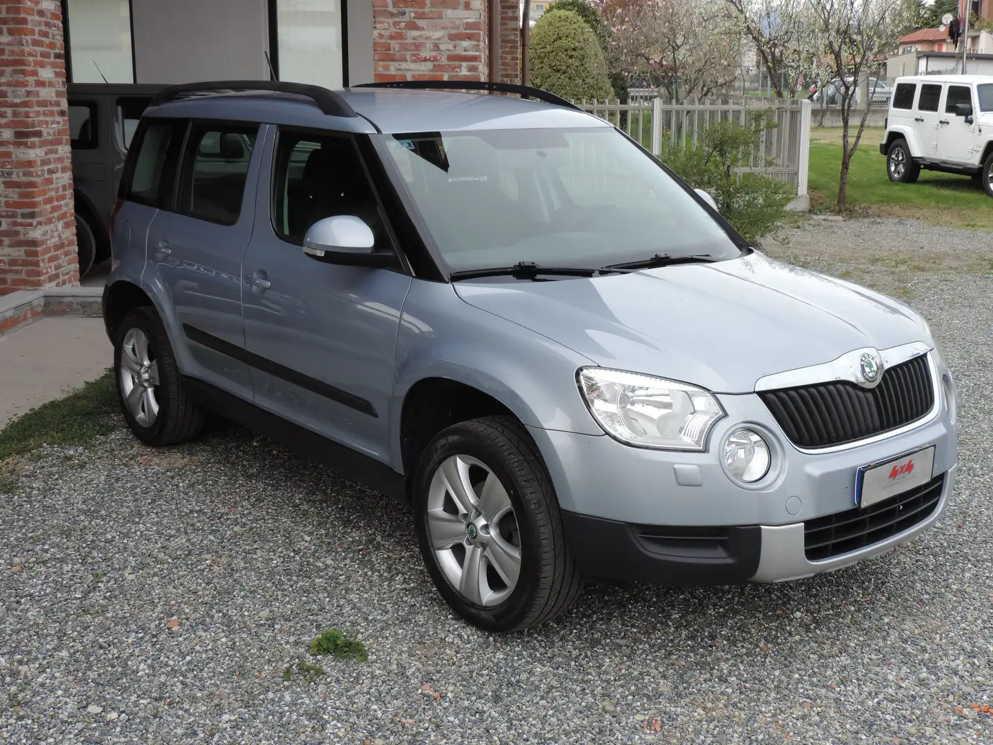 Skoda Yeti Yeti 1.2 tsi Ambition (adventure) Argento - 1