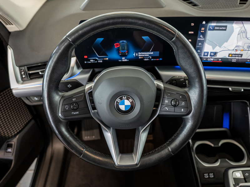 BMW X1 xDrive 20d AHK HUD 360° LED ACC NAVI SHZ — photo 14