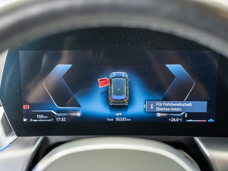 BMW X1 xDrive 20d AHK HUD 360° LED ACC NAVI SHZ — photo 15
