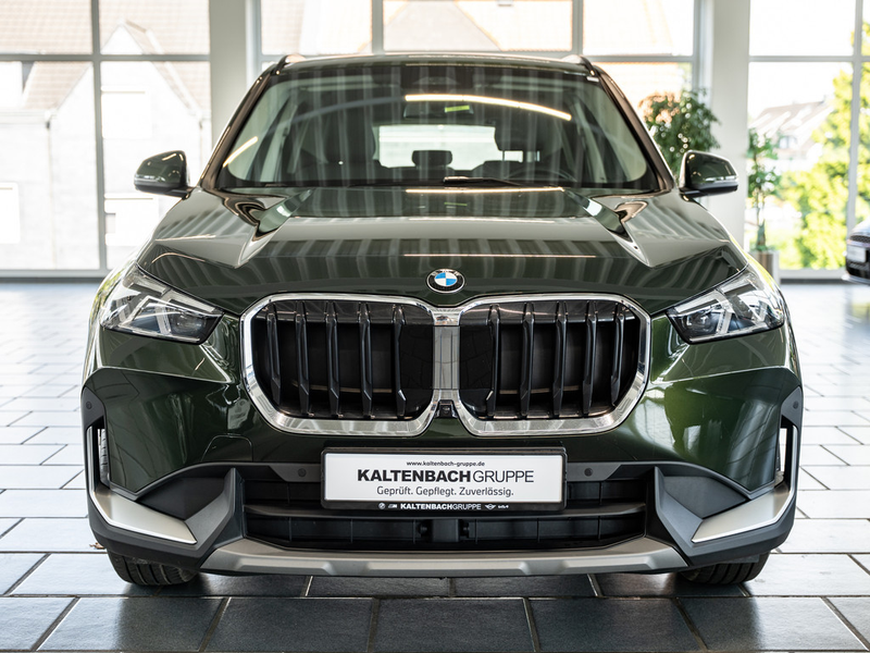 BMW X1 xDrive 20d AHK HUD 360° LED ACC NAVI SHZ — photo 3