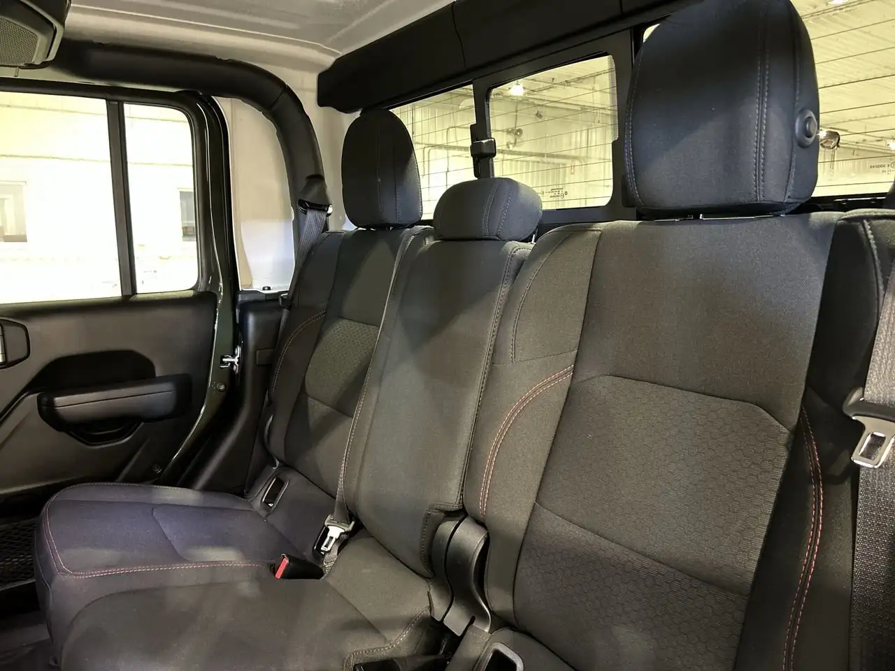 Jeep Gladiator снимка Jeep Gladiator