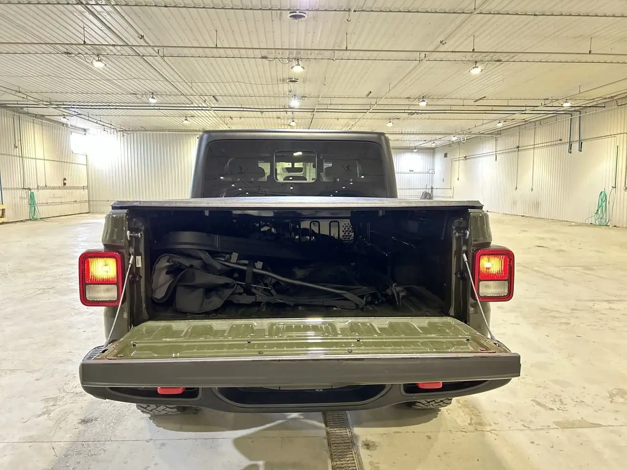 Jeep Gladiator снимка Jeep Gladiator