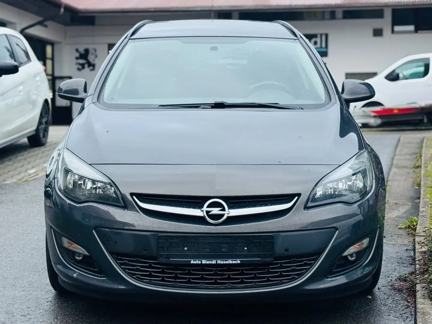 Opel Astra J Sports Tourer Edition Gris - 2