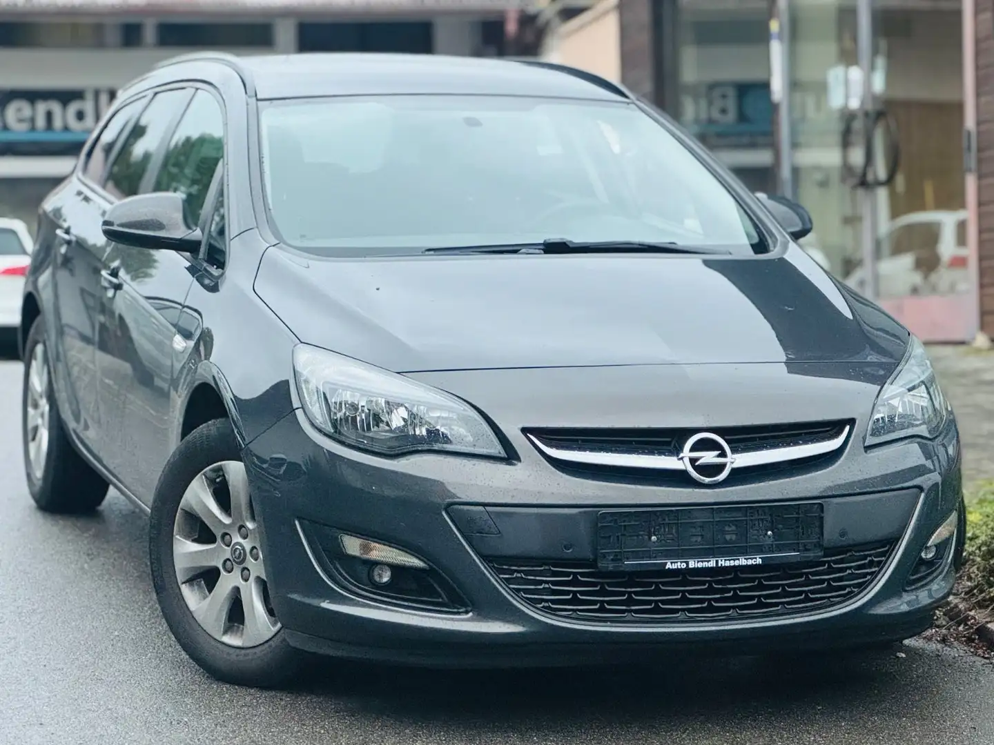 Opel Astra J Sports Tourer Edition Gris - 1
