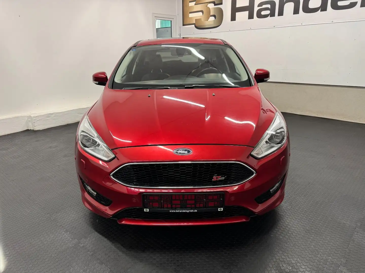 Ford Focus Lim. ST LINE*BI-XENON*KAM*NAVI*SHZ*TOTWINK Rot - 2