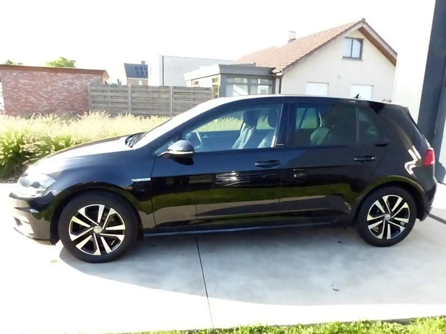 Volkswagen Golf ACC, Navi, App-Connect, ParkAssist, Lane Assist... Noir - 2