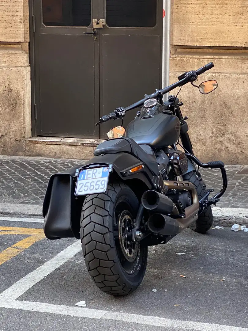 Harley-Davidson Fat Bob 114 Schwarz - 2