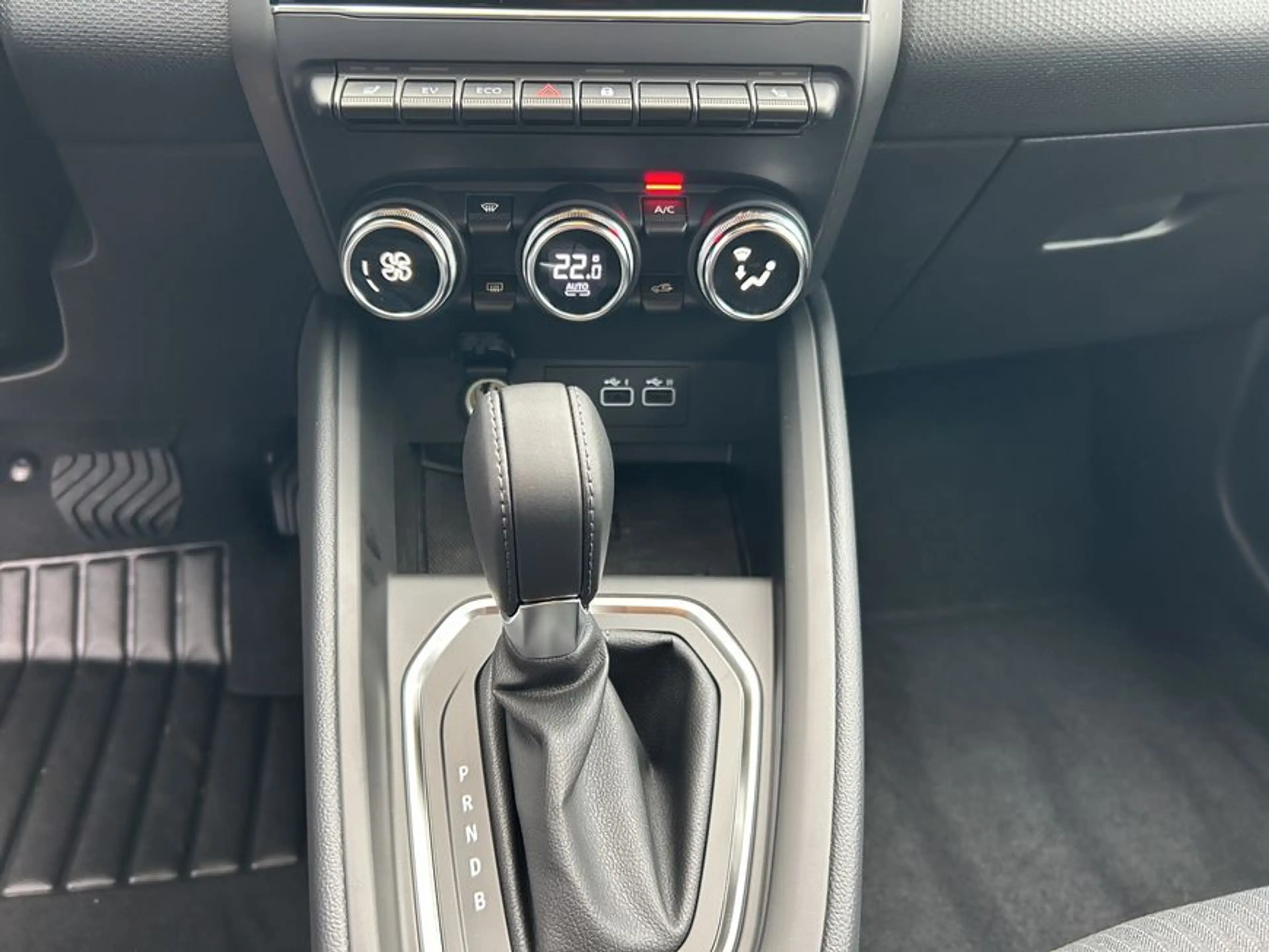 Mitsubishi Colt 1.6 Hybrid Edition — photo 13