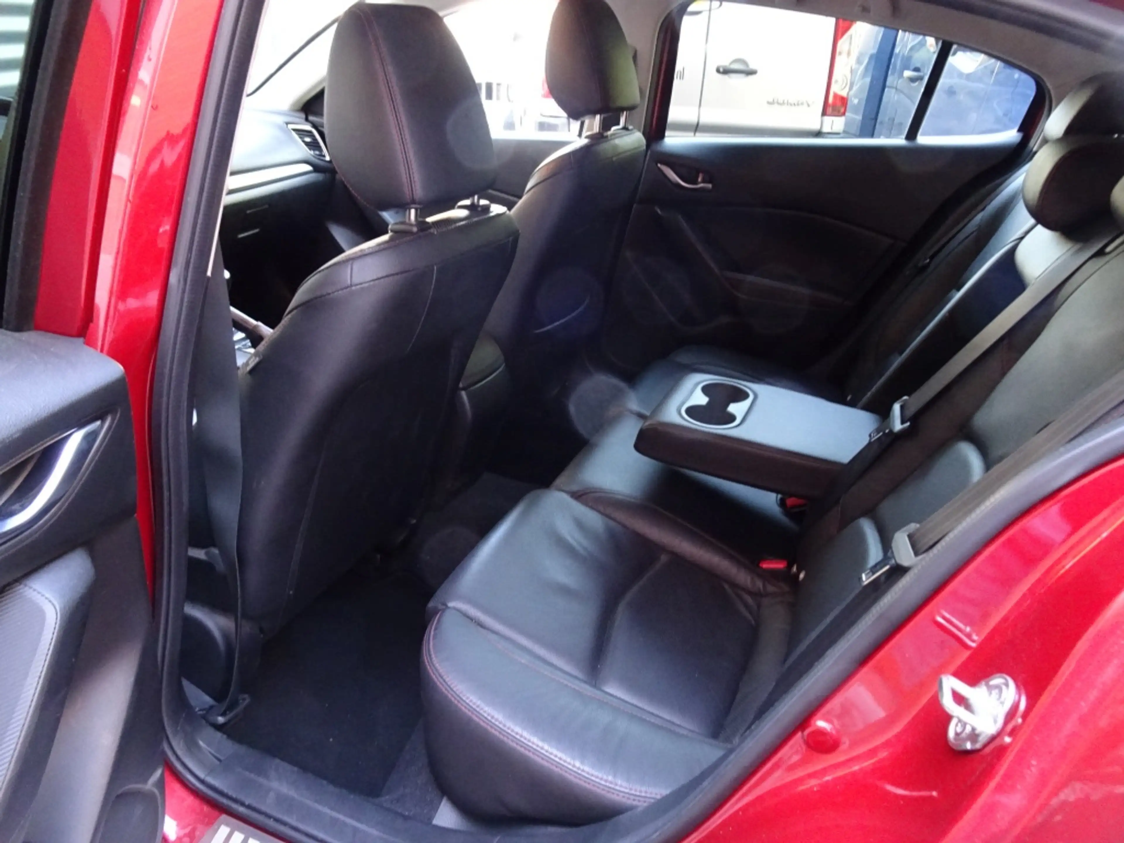 Mazda 3 2.0 GT-M *Leer / Xenon / HUD / Bose / Trekhaak* — photo 9
