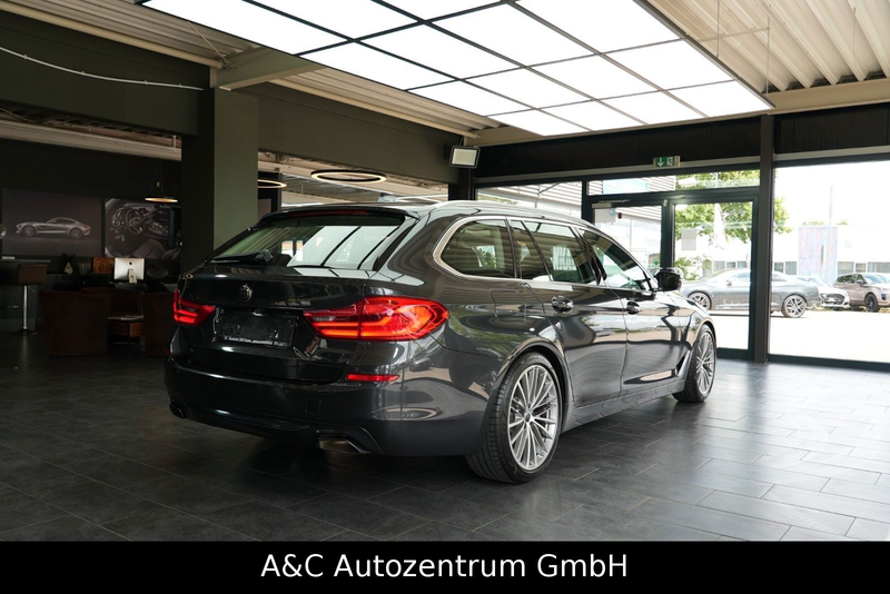 BMW 540 i Touring xDrive Sport Line — photo 7