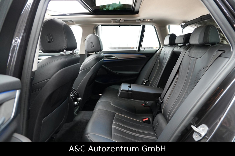 BMW 540 i Touring xDrive Sport Line — photo 13