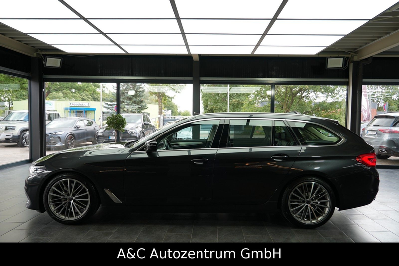 BMW 540 i Touring xDrive Sport Line — photo 3