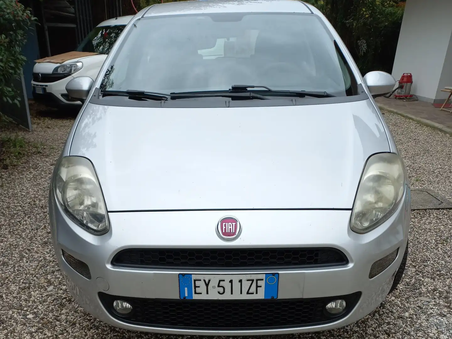 Fiat Grande Punto Grande Punto III 5p 1.4 natural power Street 77cv Argintiu - 2