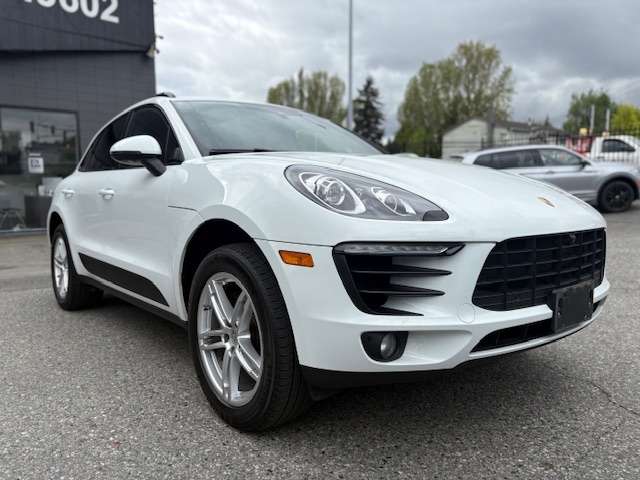 2018 Porsche Macan AWD alt 2