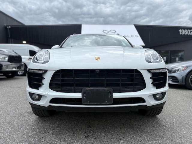2018 Porsche Macan AWD alt 3