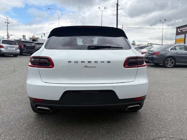 2018 Porsche Macan AWD thumb 7