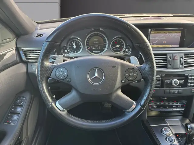 Mercedes-Benz E-Class view 13