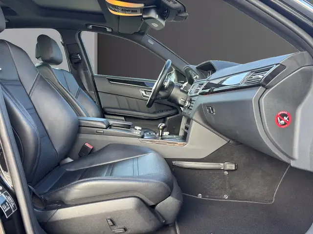 Mercedes-Benz E-Class view 10