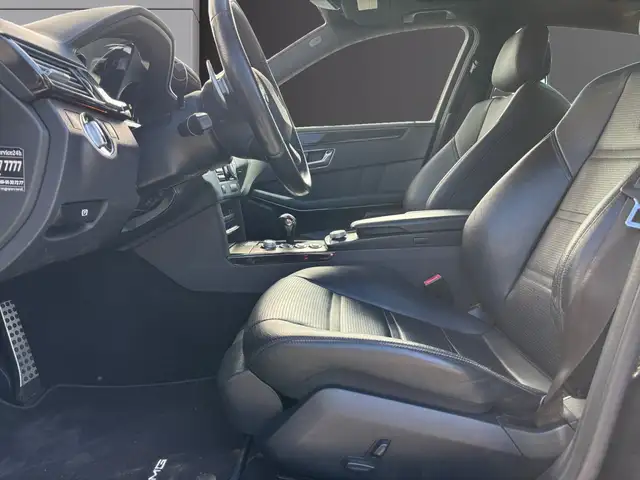 Mercedes-Benz E-Class view 9