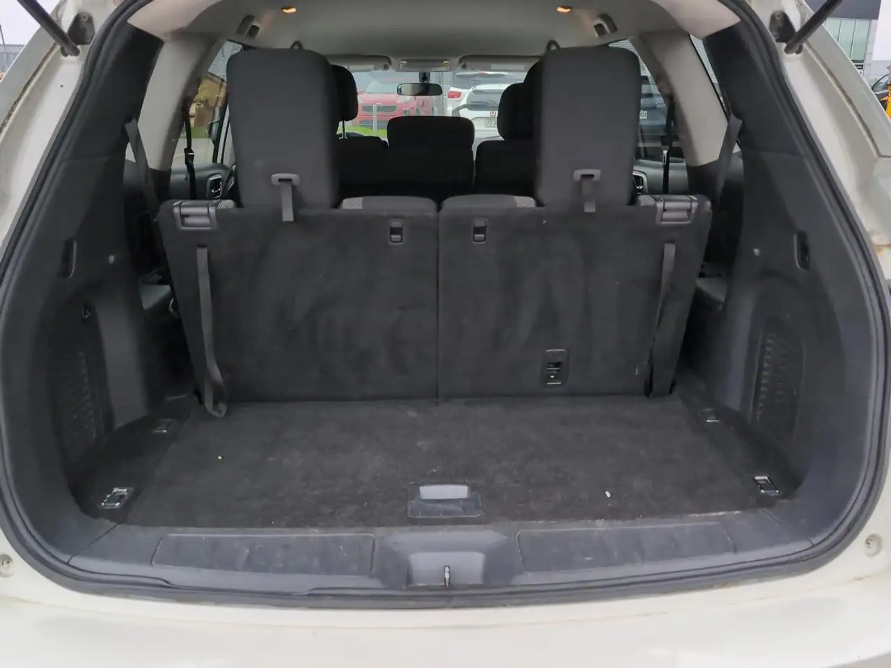 Nissan Pathfinder снимка Nissan Pathfinder
