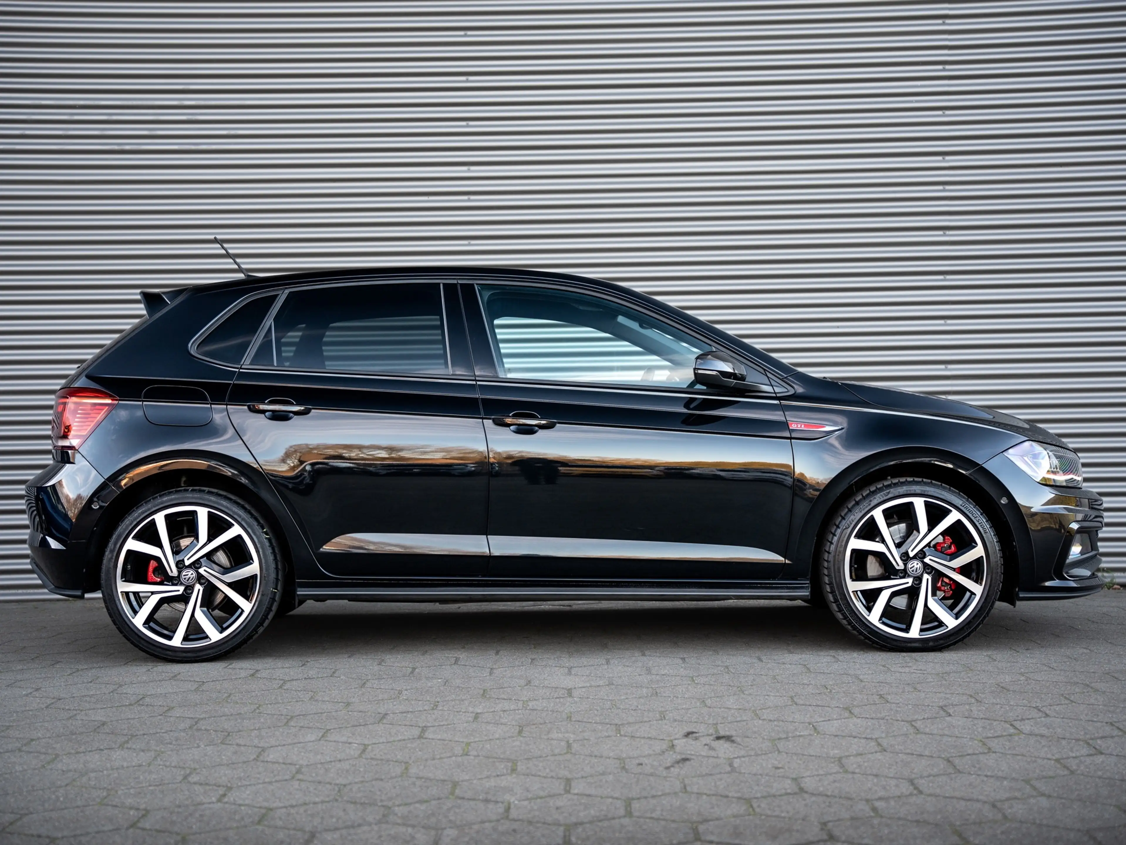 Volkswagen Polo GTI 2.0 TSI Virtual Camera Navi Beats Cruise — photo 17