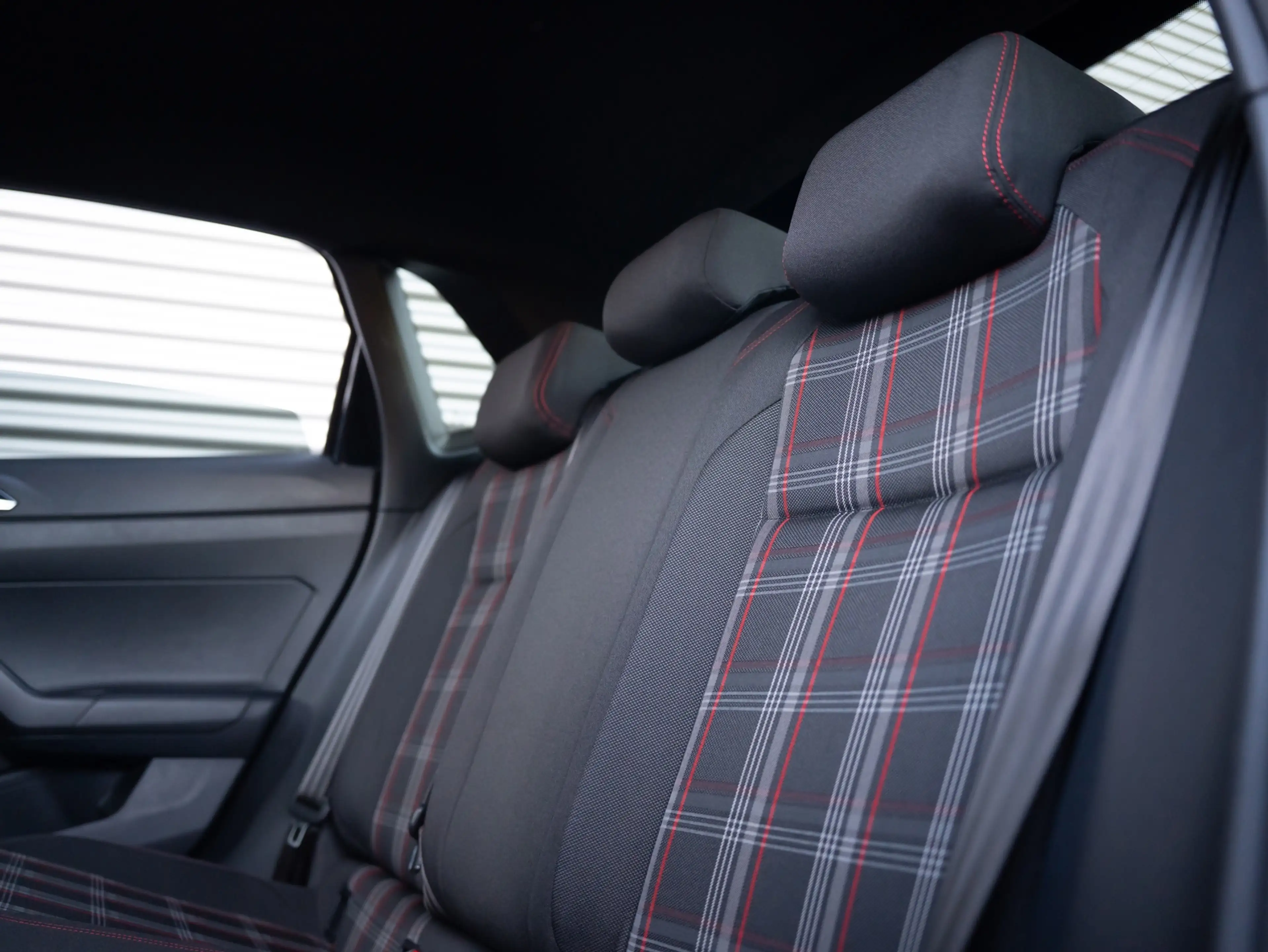 Volkswagen Polo GTI 2.0 TSI Virtual Camera Navi Beats Cruise — photo 22