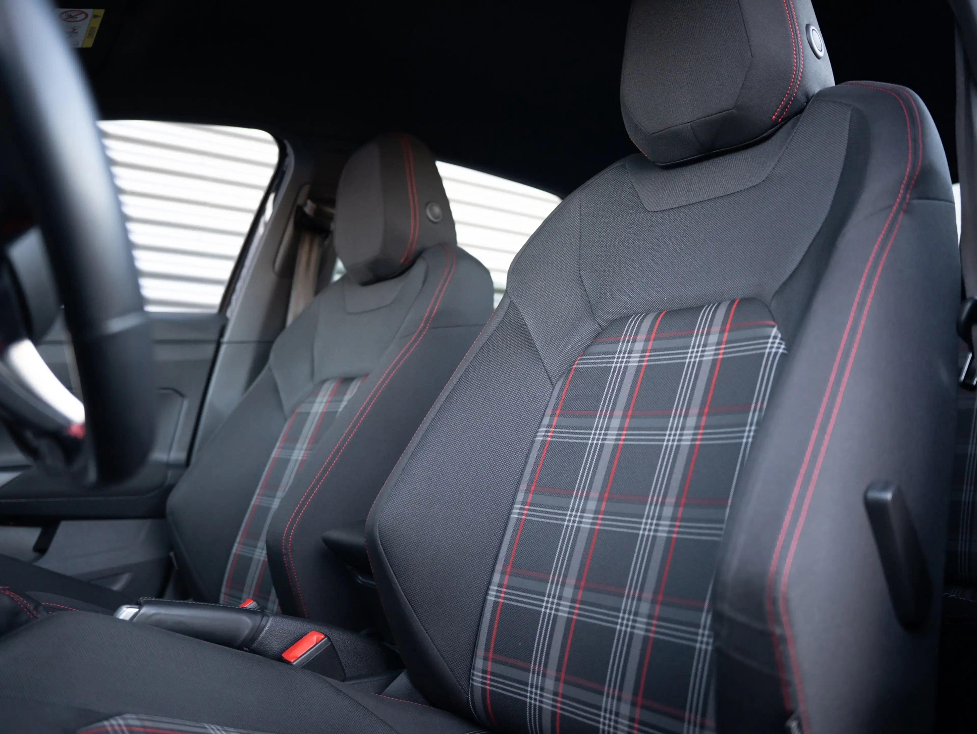 Volkswagen Polo GTI 2.0 TSI Virtual Camera Navi Beats Cruise — photo 21
