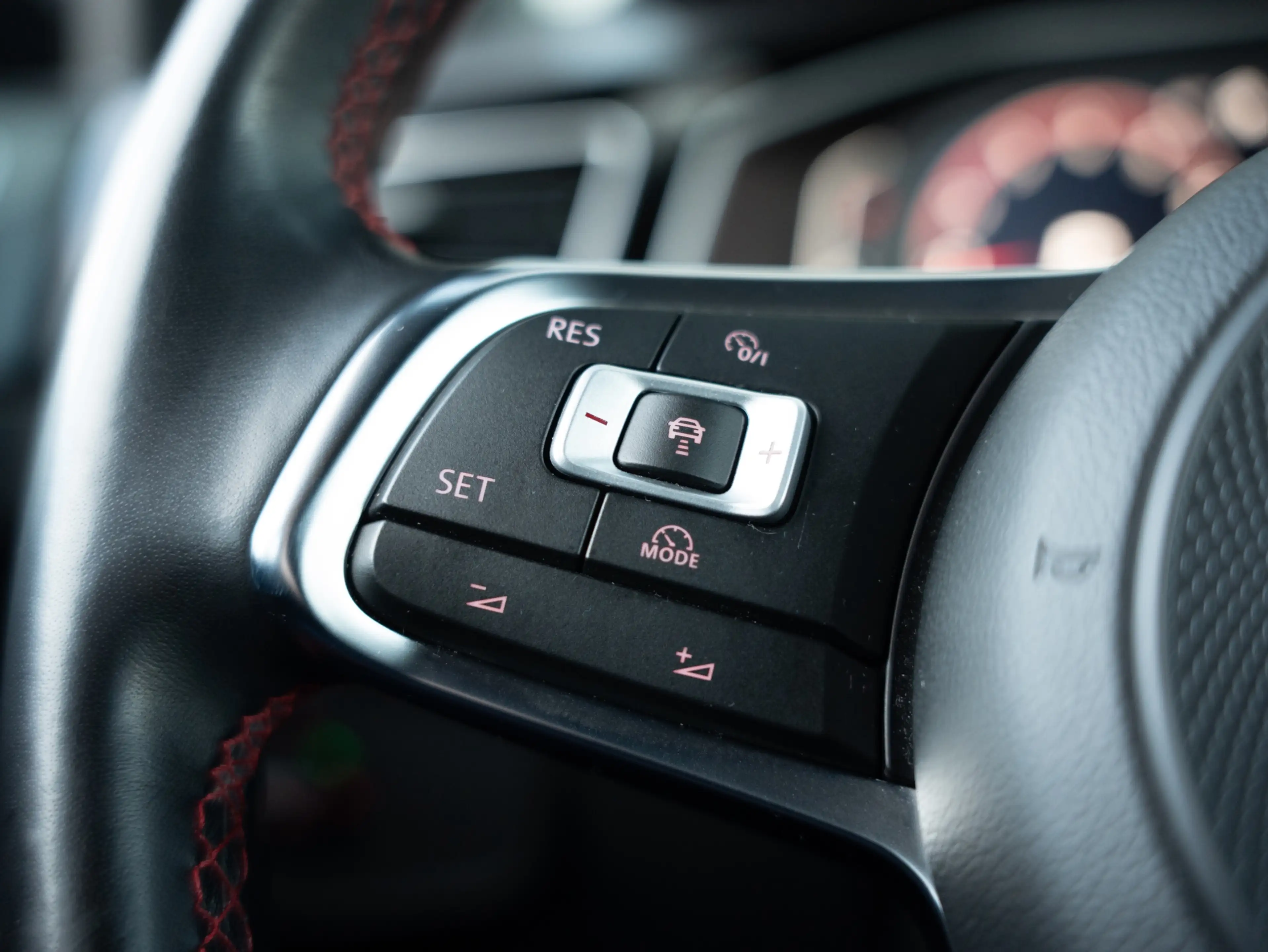 Volkswagen Polo GTI 2.0 TSI Virtual Camera Navi Beats Cruise — photo 29