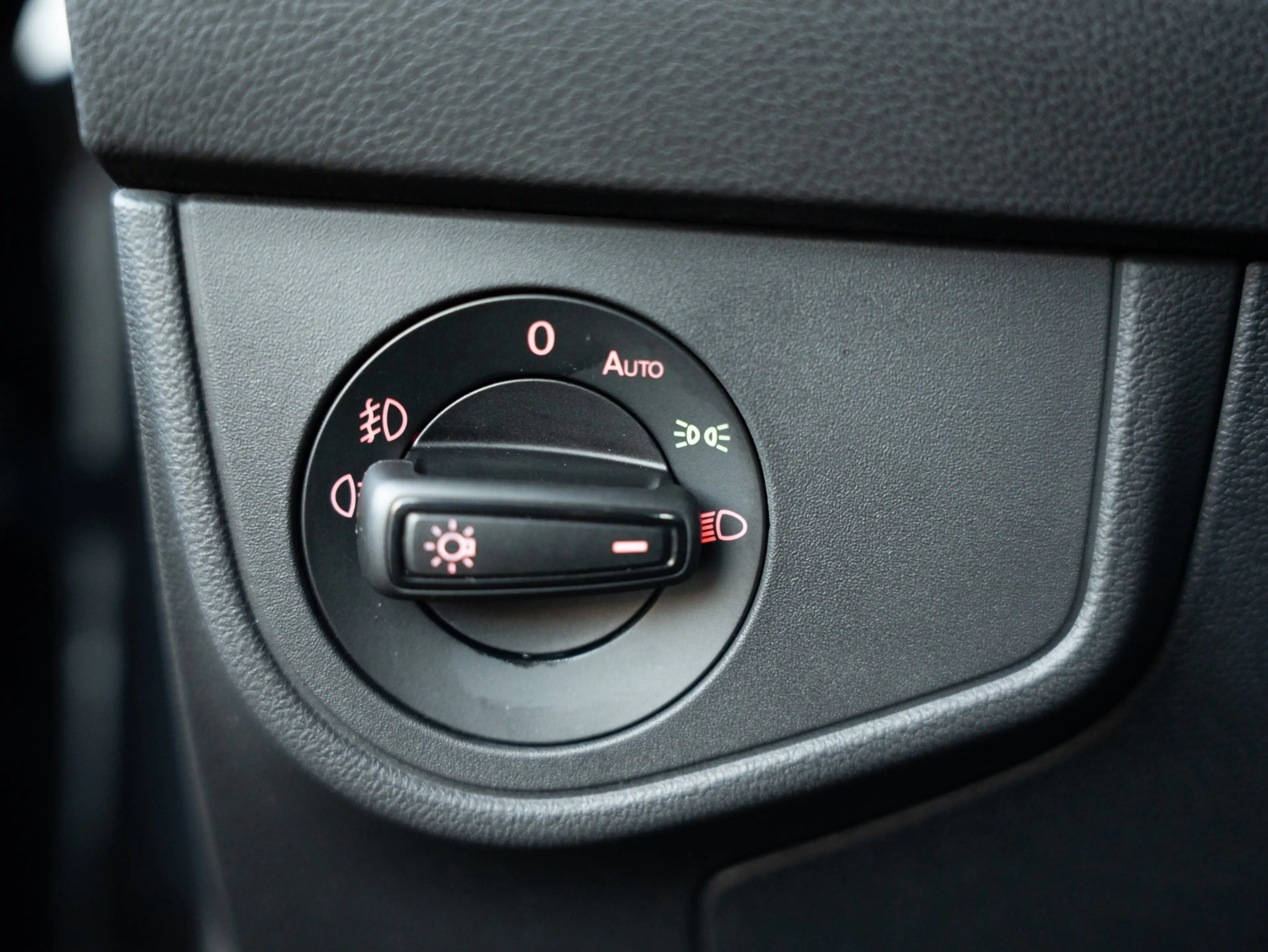 Volkswagen Polo GTI 2.0 TSI Virtual Camera Navi Beats Cruise — photo 27