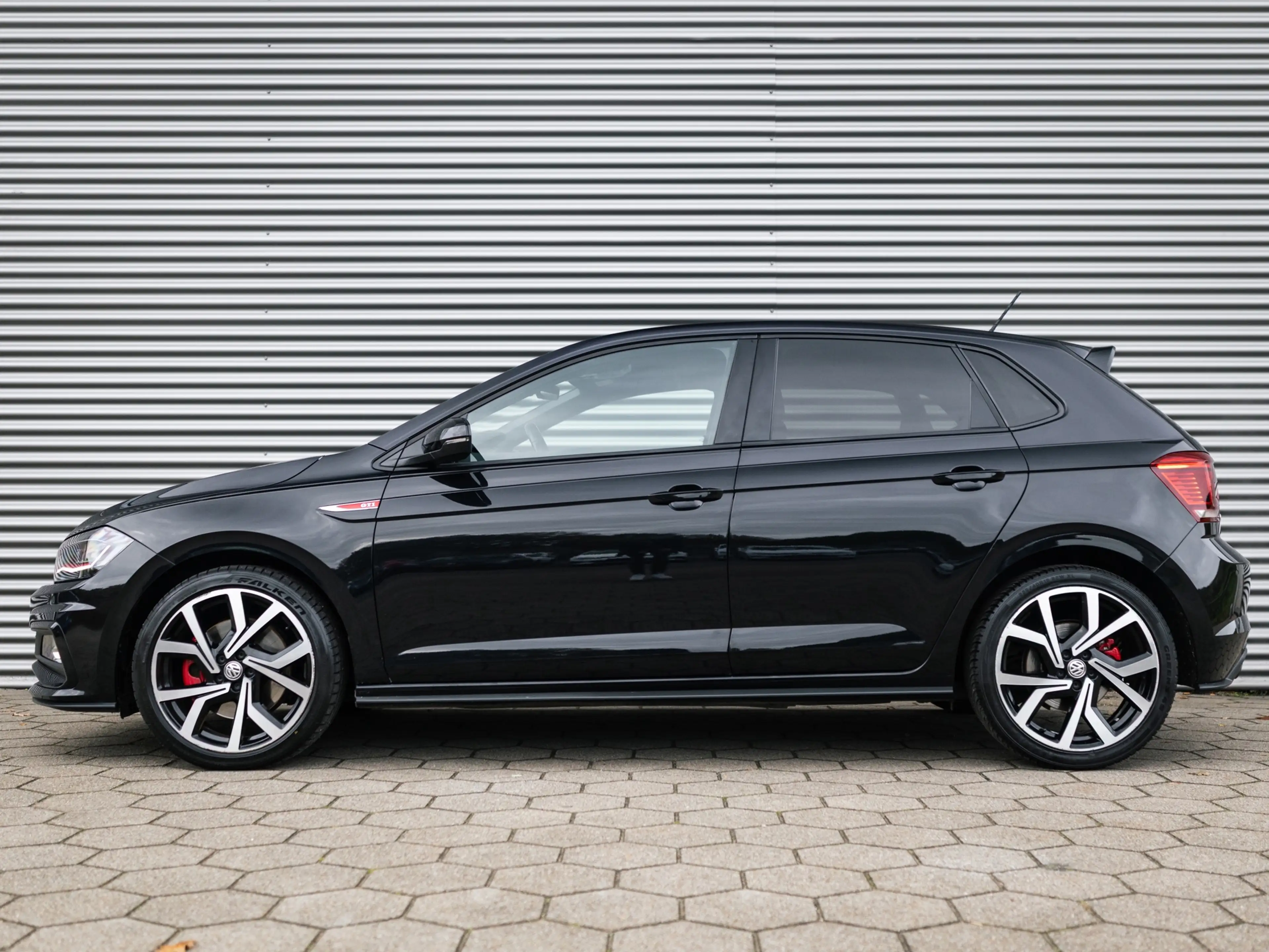 Volkswagen Polo GTI 2.0 TSI Virtual Camera Navi Beats Cruise — photo 9