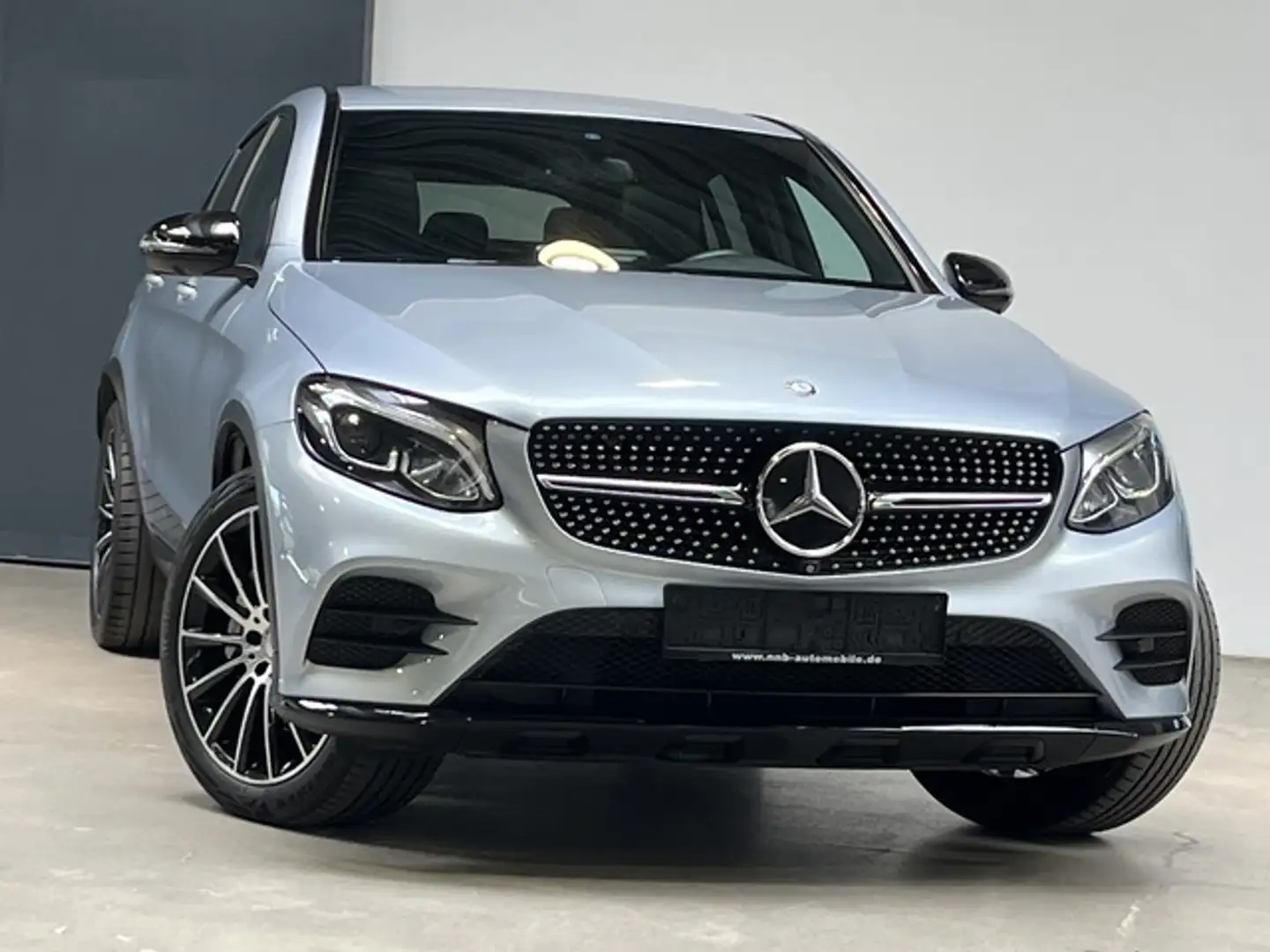 Mercedes-Benz GLC 250 Coupe AMG Panorama Kamera Stříbrná - 2