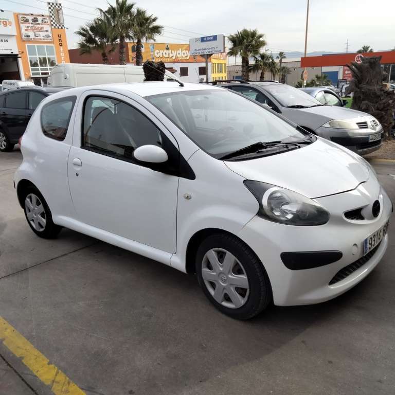 Toyota Aygo 1.4D Blue - foto 1