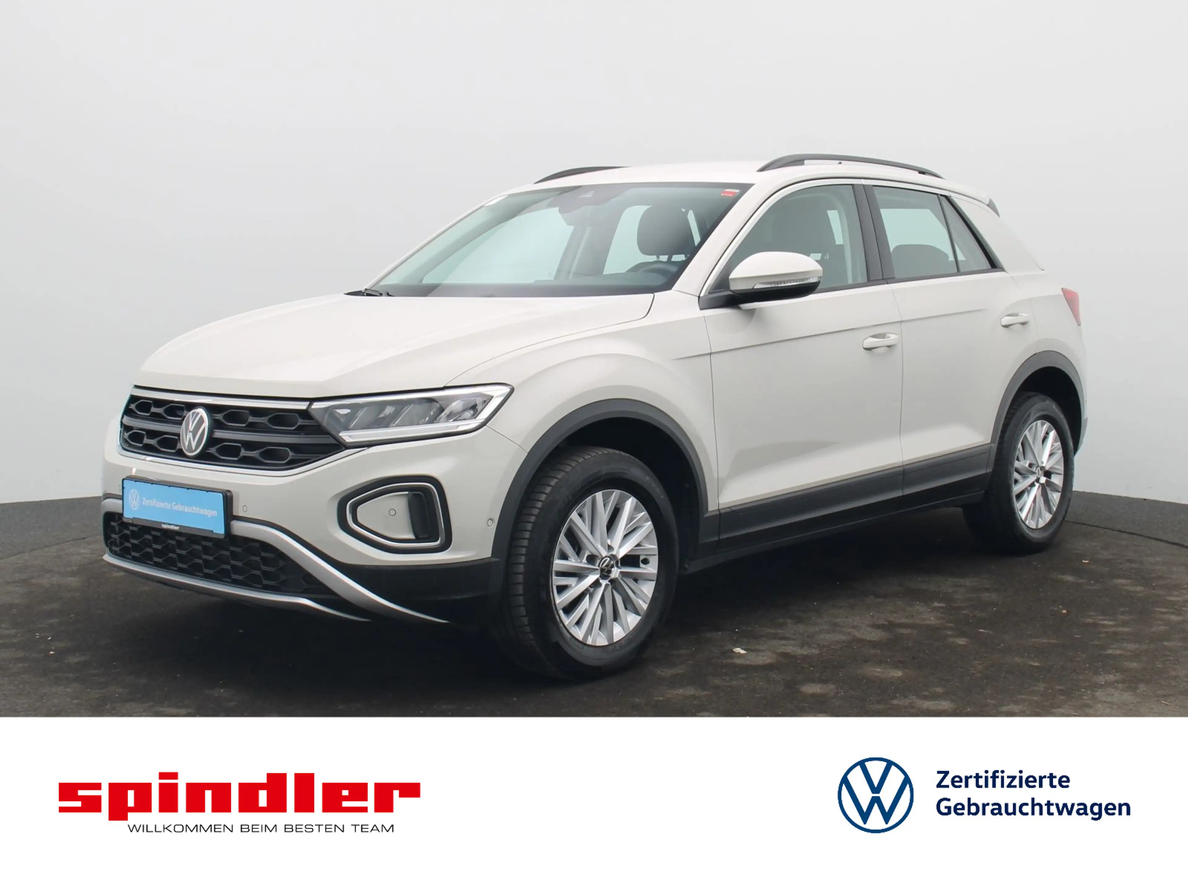 Volkswagen T-Roc Life 1.5 TSI DSG / Navi, CarPlay, LED, ACC