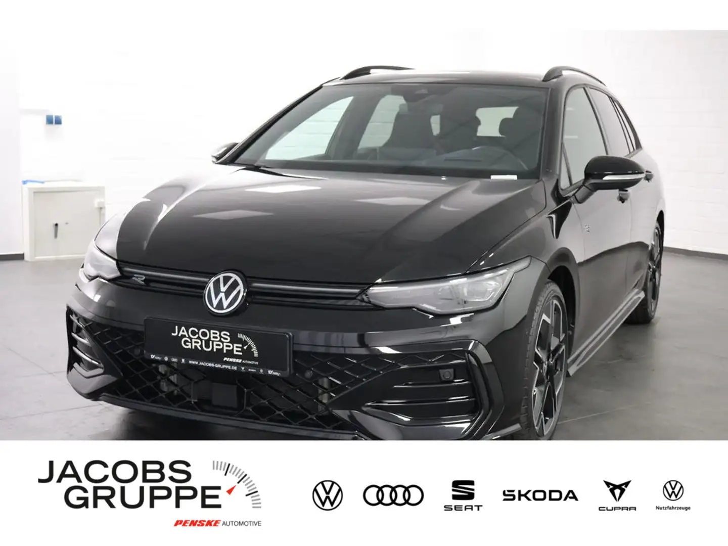 Volkswagen Golf VIII Variant 2.0 TDI R-Line "Black Style" Schwarz - 2