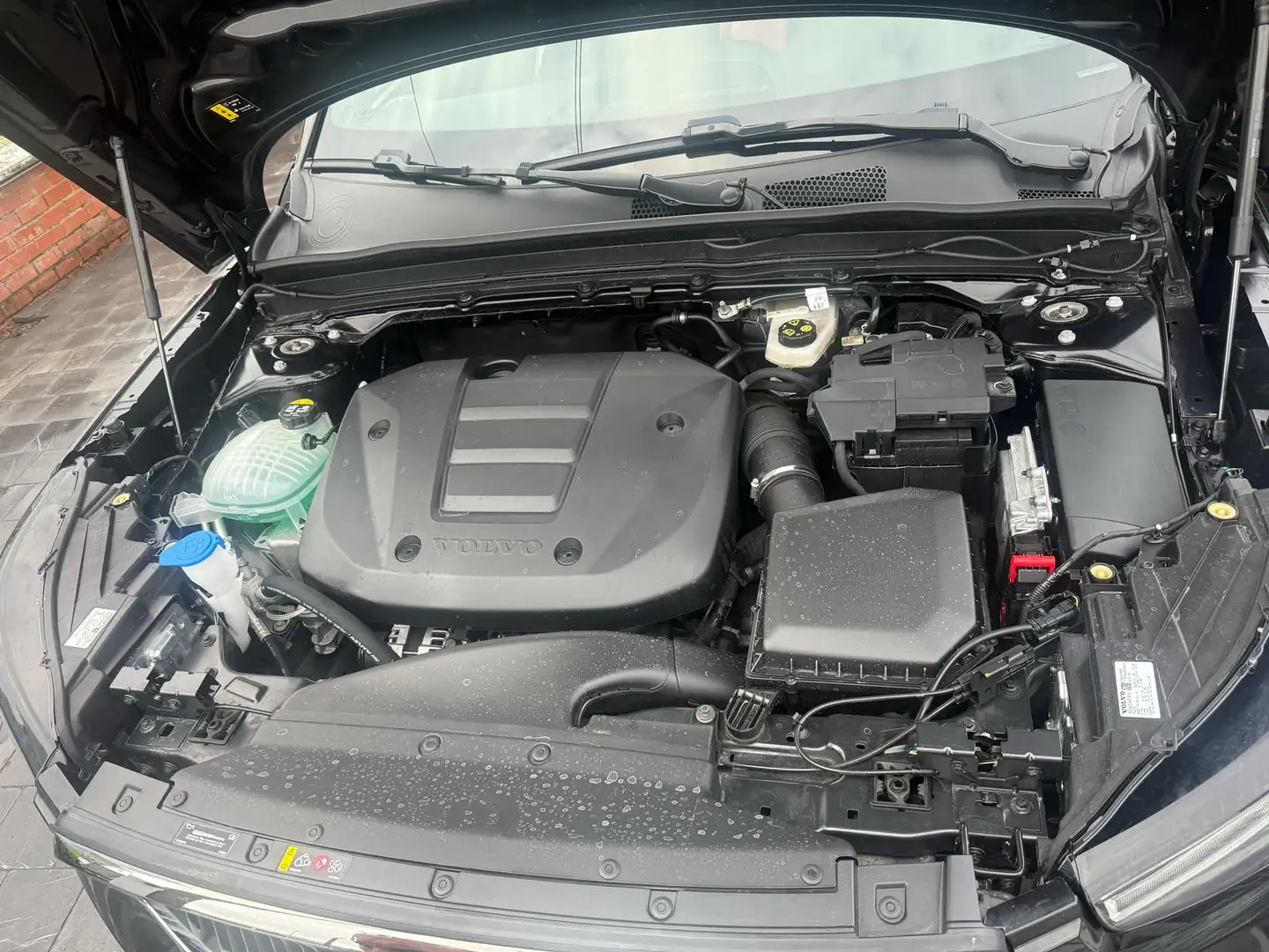 Volvo XC40 1.5 T2 Momentum Pro Geartronic - 2