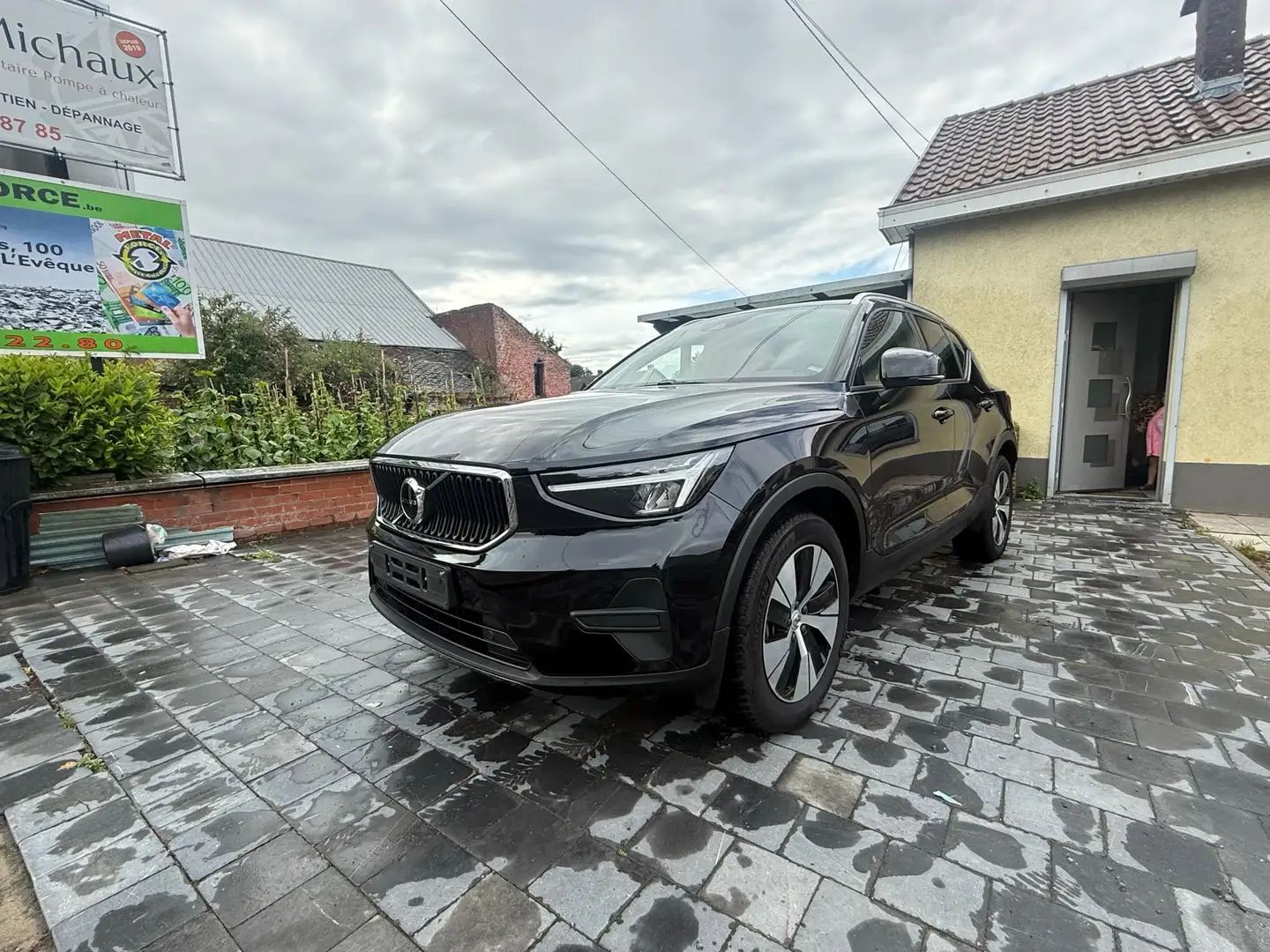 Volvo XC40 1.5 T2 Momentum Pro Geartronic - 1