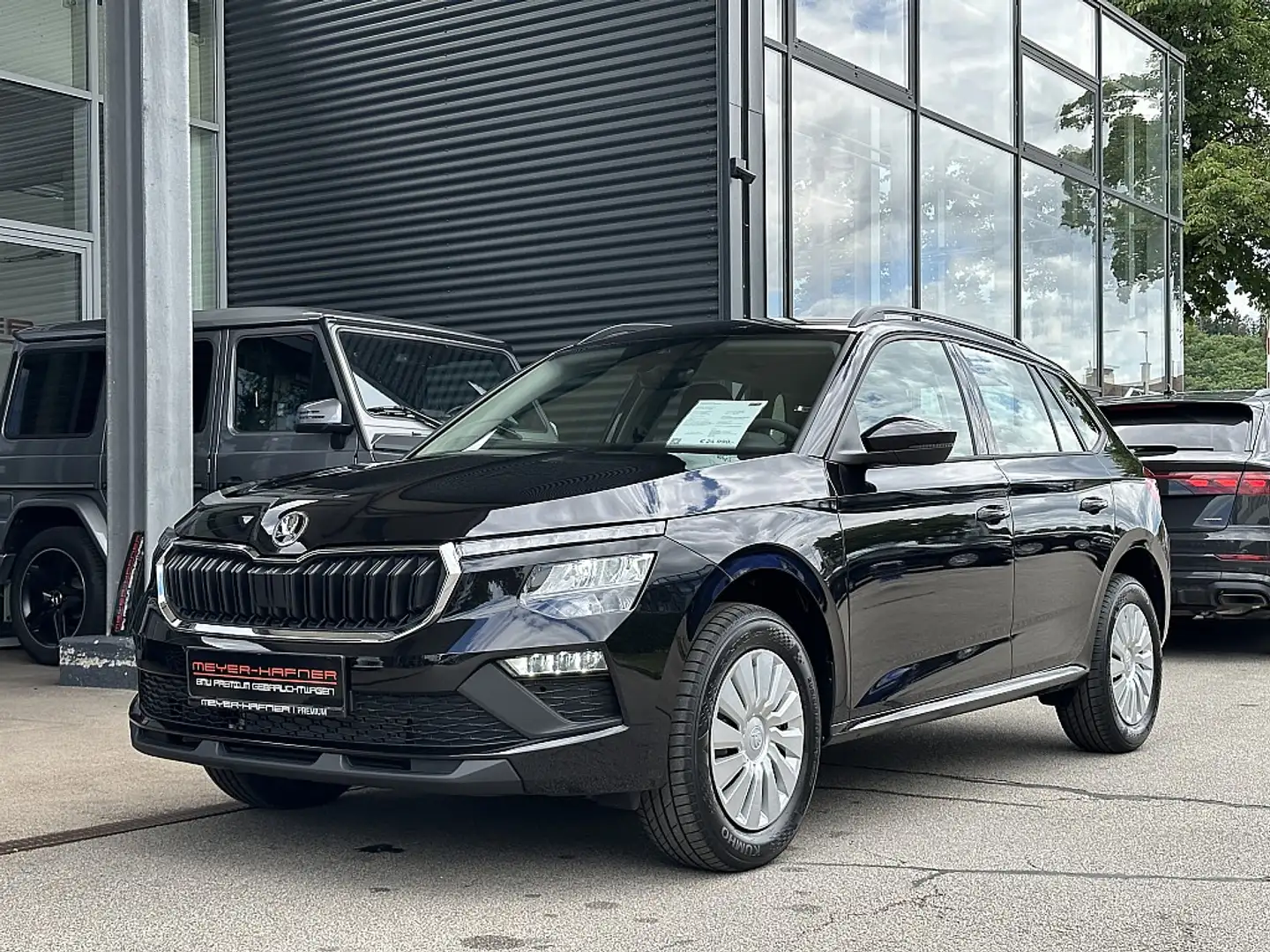Skoda Kamiq 1,0 TSI Essence DSG Schwarz - 2