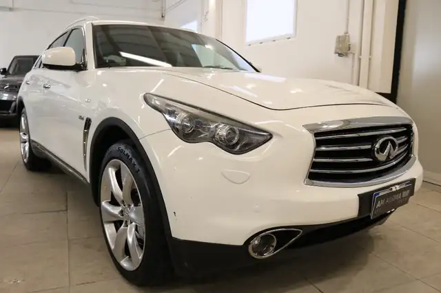Infiniti QX70 3.0 diesel V6 AT S Premium